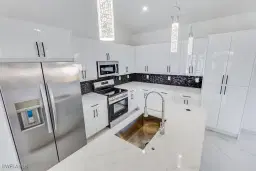 Picture of 2620 NE 22Nd Ave, Cape Coral, FL 33909