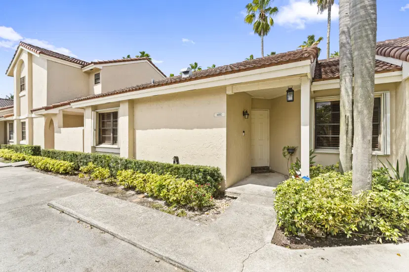 Picture of 6557 NW 172Nd Lane, Hialeah FL 33015