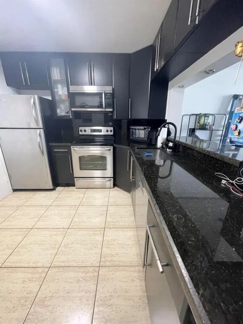 Picture of 400 NE 12Th Ave 305, Hallandale Beach FL 33009