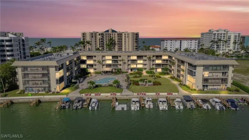 Picture of 3200 Gulf Shore Blvd N 106, Naples FL 34103