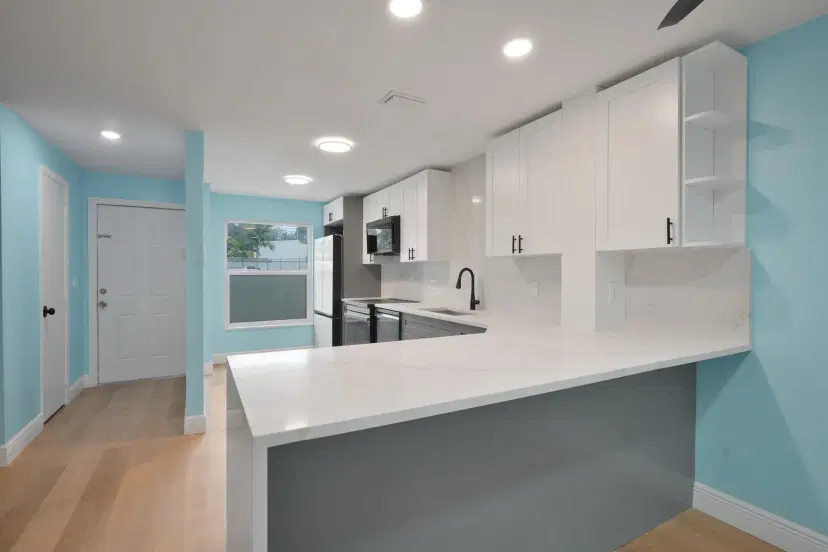 Picture of 9770 NW 10Th Street 85, Pembroke Pines FL 33024