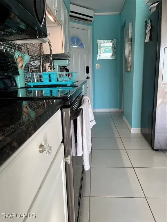 Picture of 3211 Stringfellow Rd 102, St. James City FL 33956