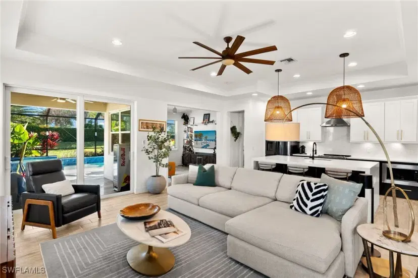 Picture of 14741 Leeward Dr, Naples FL 34114
