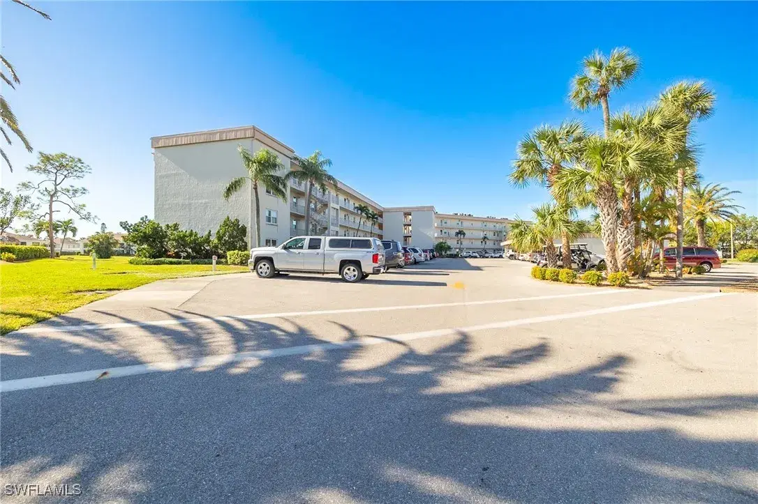 Picture of 1580 Pine Valley Dr 405, Fort Myers, FL 33907