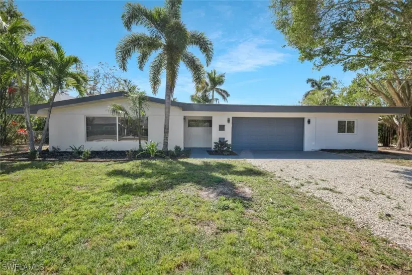 Picture of 1002 Ione Dr, Fort Myers FL 33919