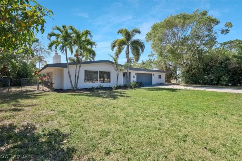 Picture of 1002 Ione Dr, Fort Myers FL 33919