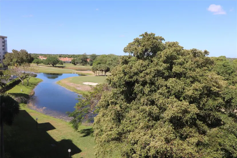 Picture of 3505 Oaks Way 508, Pompano Beach FL 33069
