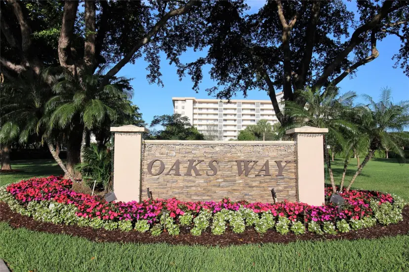 Picture of 3505 Oaks Way 508, Pompano Beach FL 33069