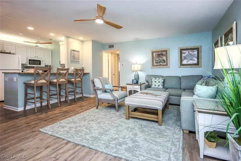 Picture of 827 E Gulf Dr G7, Sanibel FL 33957