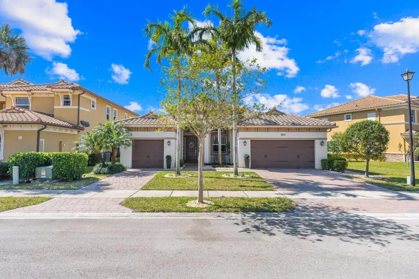 Picture of 9130 Edgewater Bnd, Parkland FL 33076