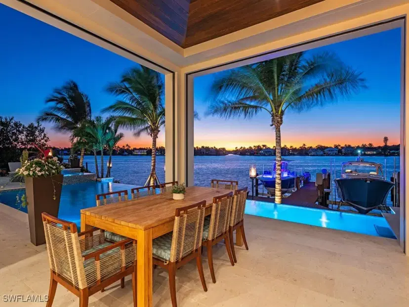 Picture of 2140 Kingfish Rd, Naples FL 34102