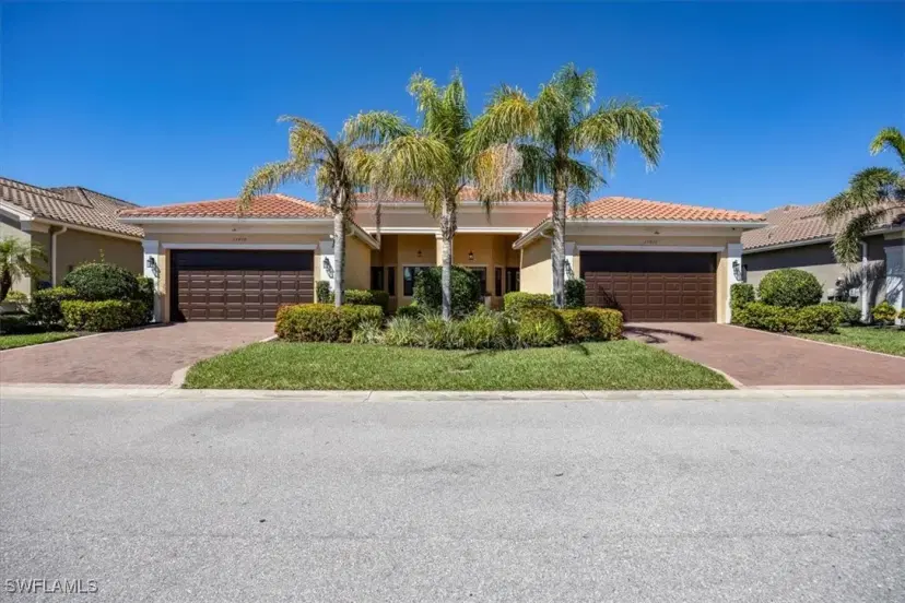 Picture of 13422 Silktail Dr, Naples FL 34109