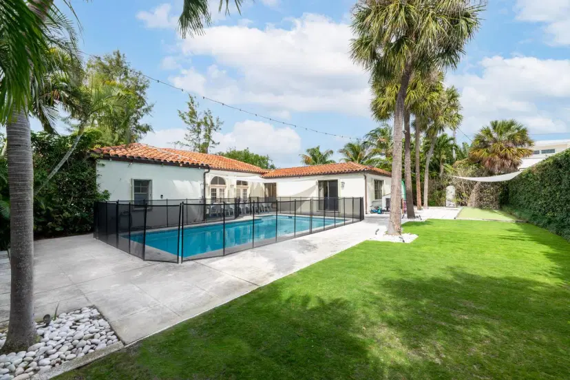 Picture of 165 Seminole Avenue, Palm Beach FL 33480