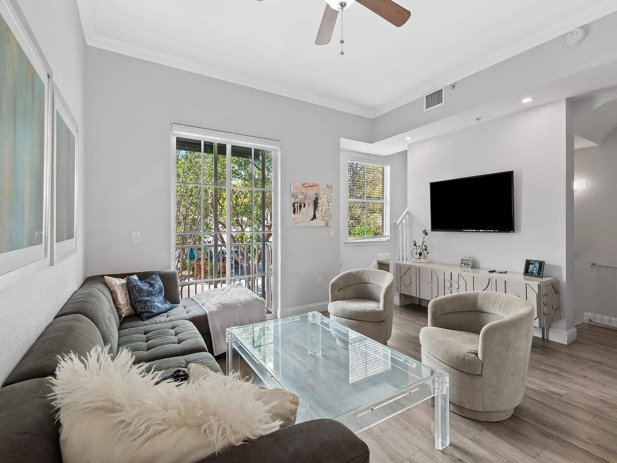 Picture of 530 NE 7Th Ave 1, Fort Lauderdale, FL 33301