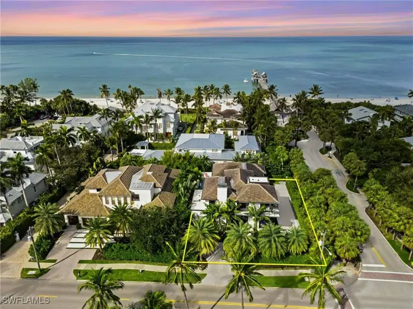 Picture of 1230 Gulf Shore Blvd S, Naples FL 34102