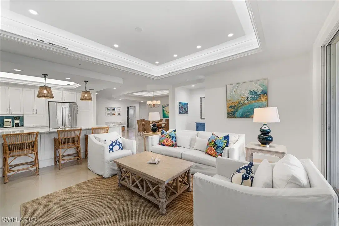 Picture of 411 6Th St S 202, Naples, FL 34102