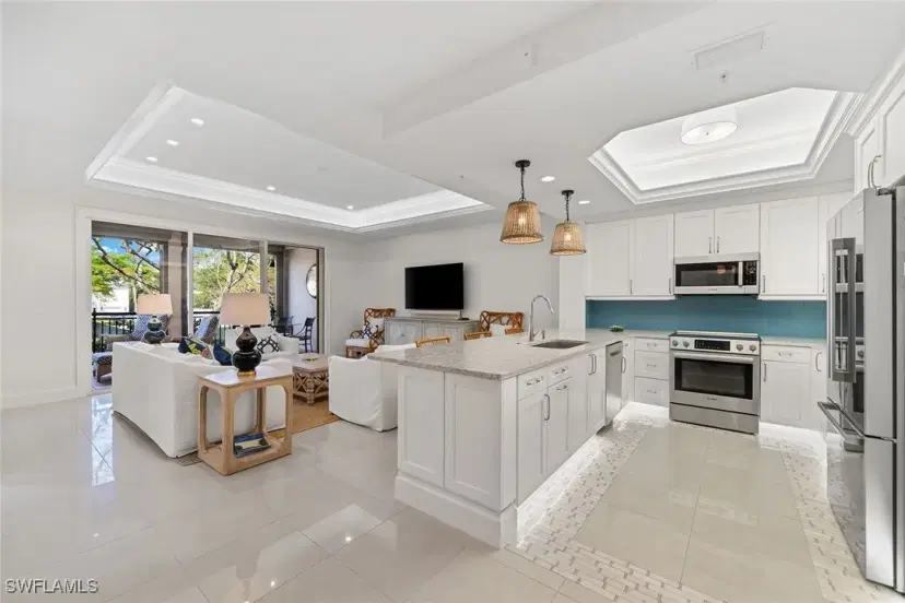 Picture of 411 6Th St S 202, Naples FL 34102