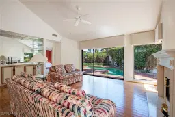 Picture of 532 Bay Villas Ln, Naples, FL 34108