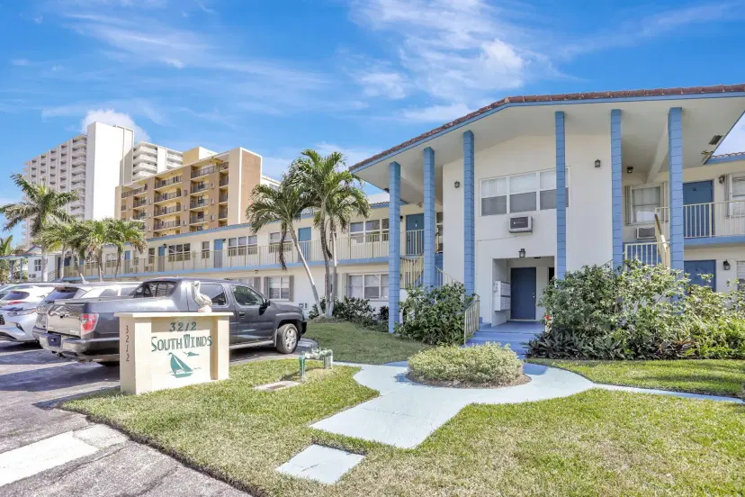 Picture of 3212 NE 8Th Court 7, Pompano Beach FL 33062