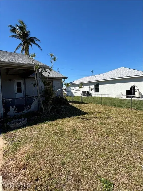 Picture of 423 NW 10Th Ter, Cape Coral FL 33993