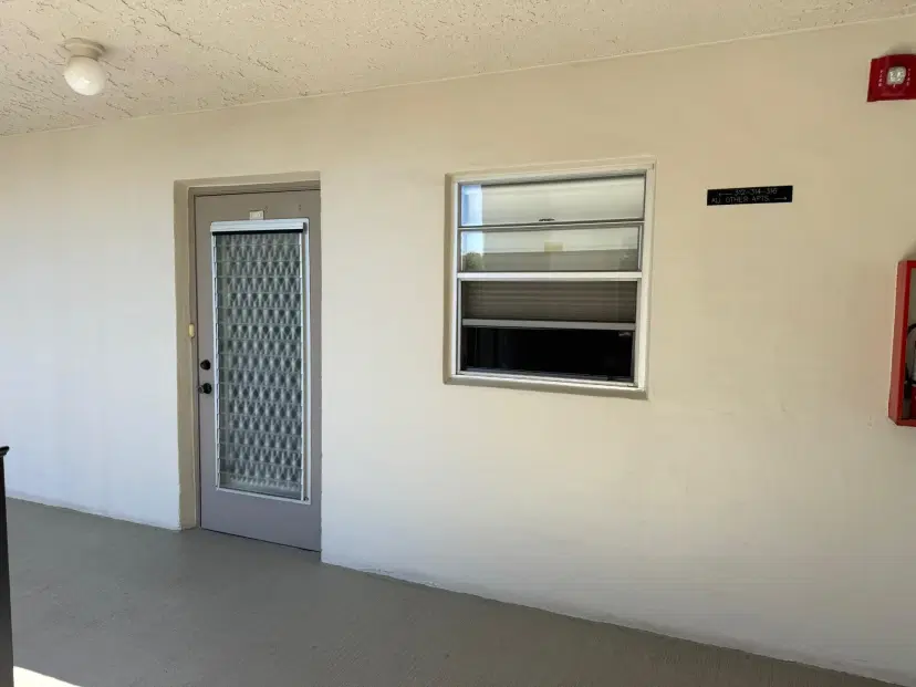 Picture of 9450 Poinciana Pl 310, Davie FL 33324