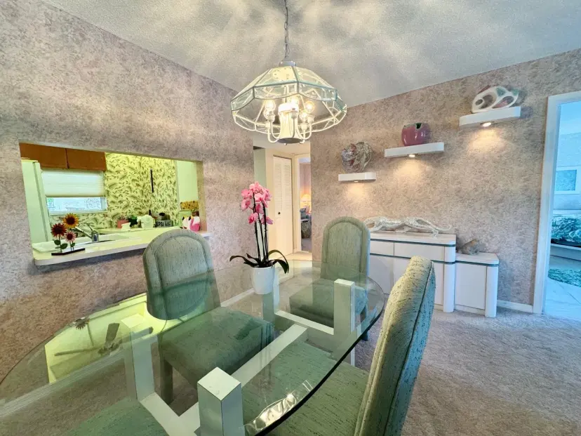 Picture of 9450 Poinciana Pl 310, Davie FL 33324