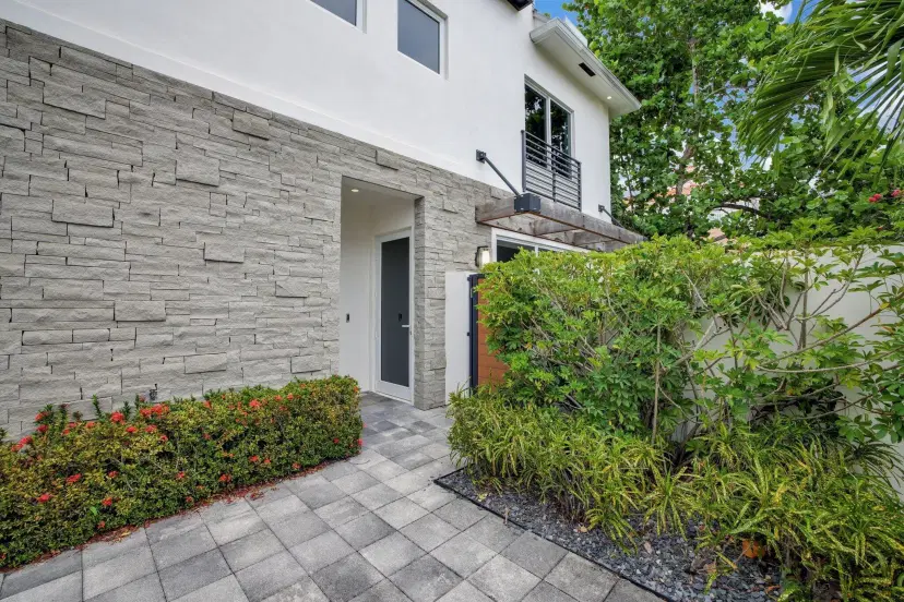 Picture of 1407 NE 4Th Place, Fort Lauderdale FL 33301