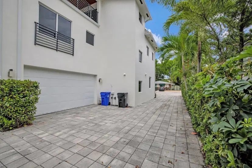 Picture of 1407 NE 4Th Place, Fort Lauderdale FL 33301