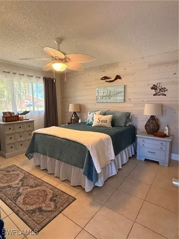 Picture of 6411 Royal Woods Dr, Fort Myers FL 33908