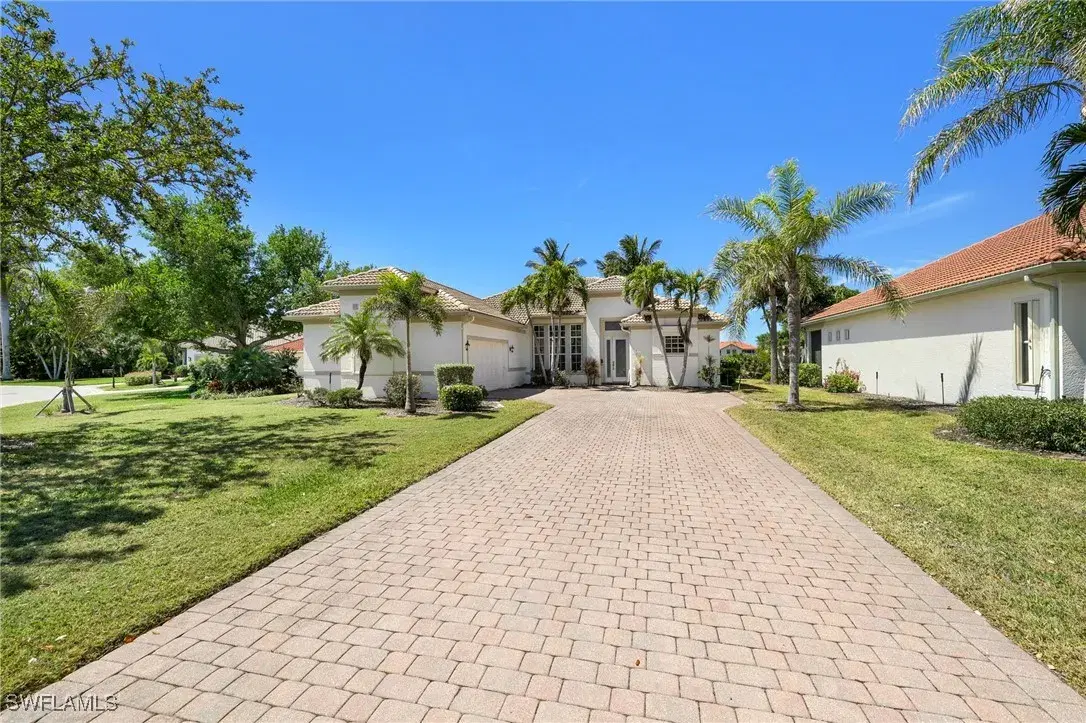 Picture of 11105 Sea Tropic Ln, Fort Myers, FL 33908