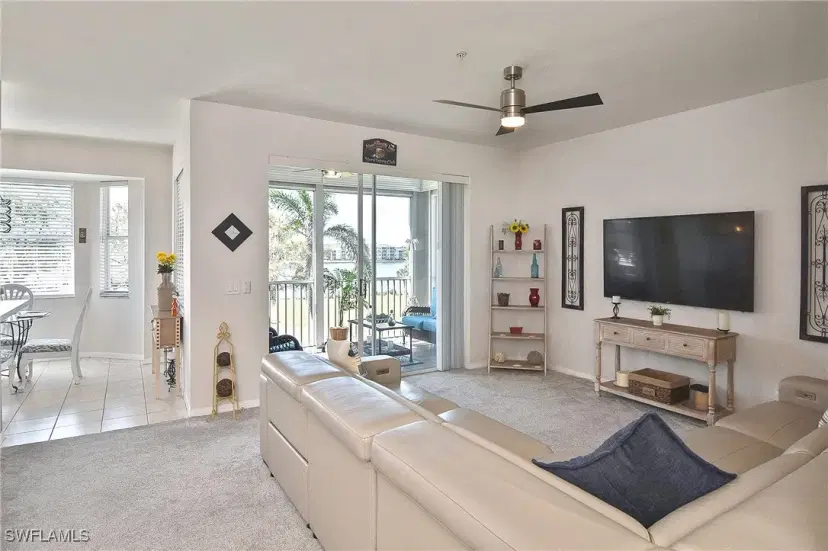Picture of 8076 Queen Palm Ln 445, Fort Myers FL 33966