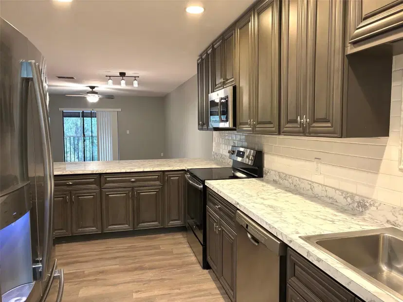 Picture of 1200 Tarpon Woods M8, Palm Harbor FL 34685