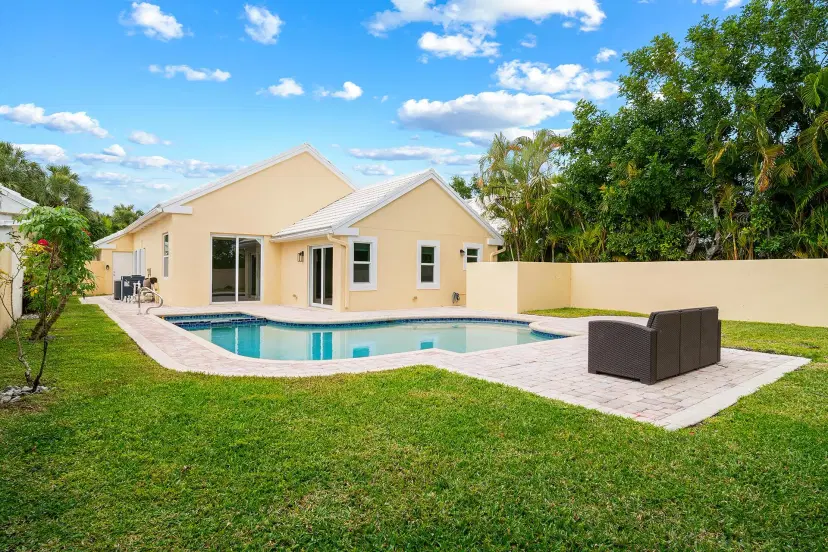 Picture of 952 Dickens Place, West Palm Beach FL 33411