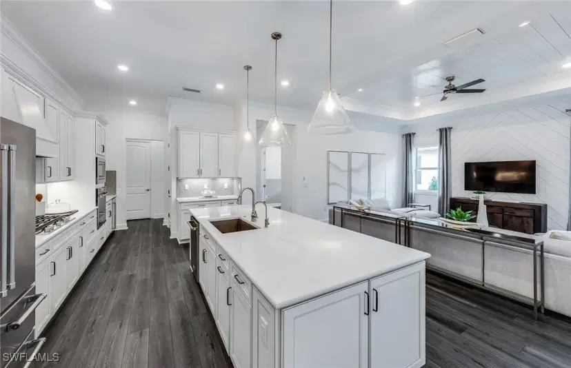 Picture of 17007 Bishop Blvd, Alva FL 33920