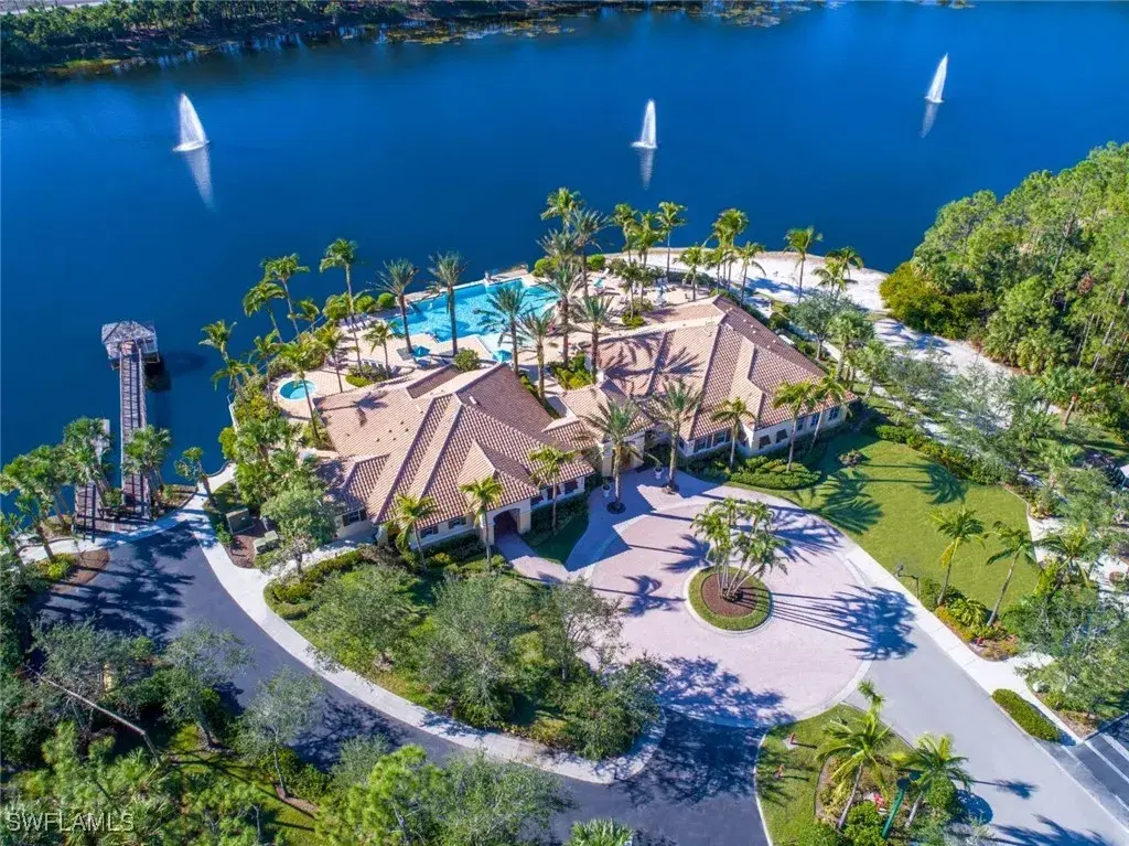 Picture of 1882 Tarpon Bay Dr S 205, Naples, FL 34119