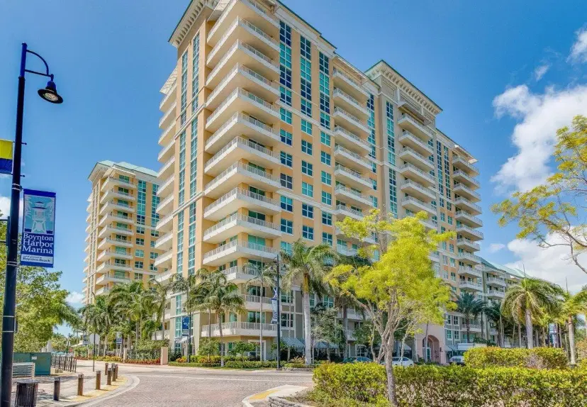 Picture of 625 Casa Loma Boulevard 1008, Boynton Beach FL 33435