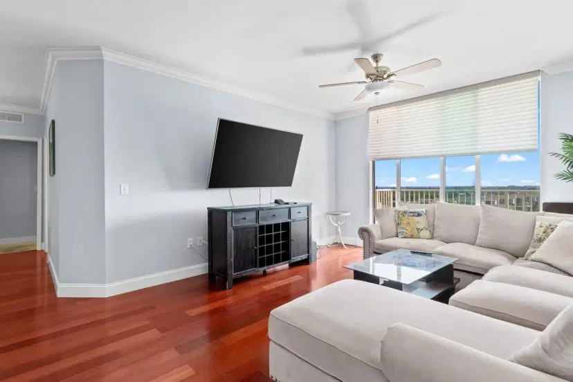 Picture of 625 Casa Loma Boulevard 1008, Boynton Beach FL 33435