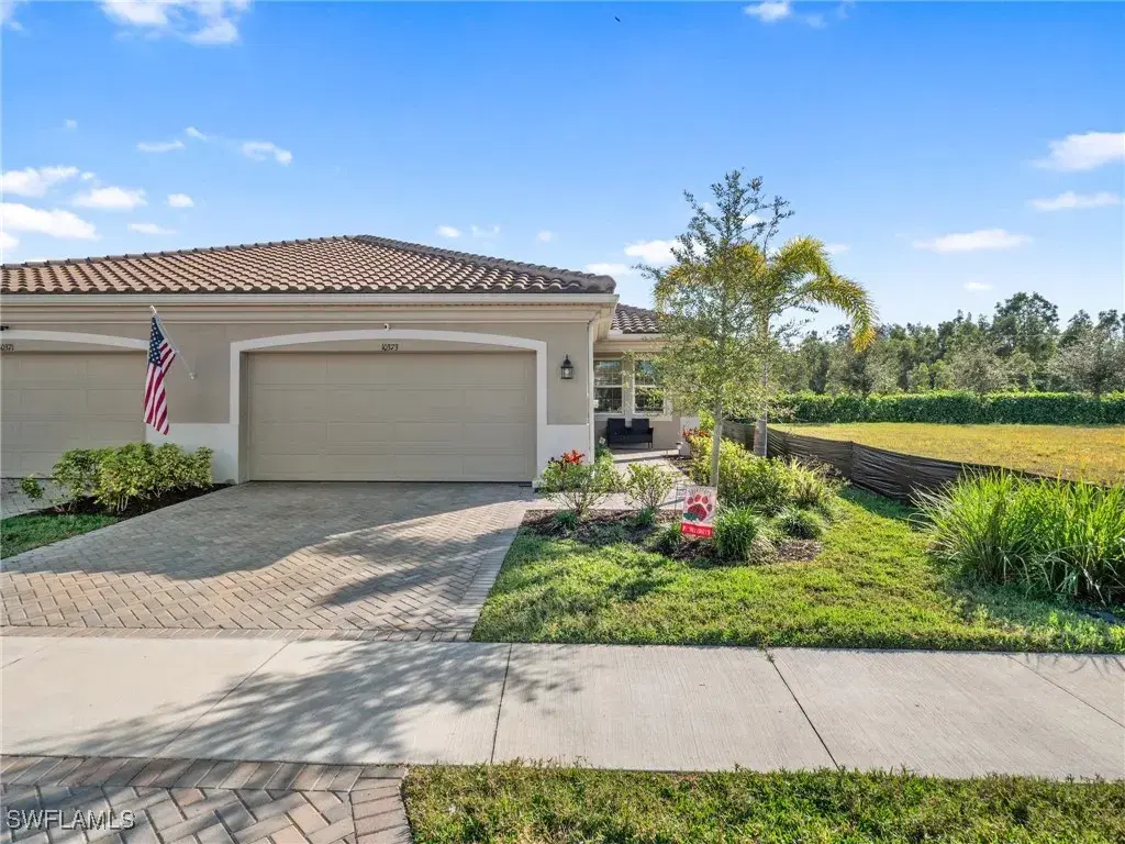 Picture of 10373 Bonavie Cove Dr, Fort Myers, FL 33966