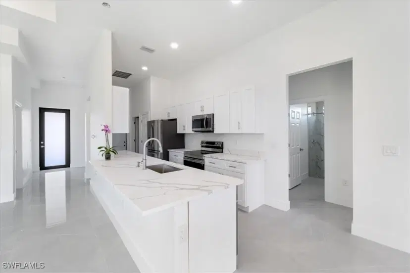 Picture of 9020 S Casa Ct, Labelle FL 33935