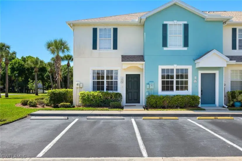 Picture of 3627 Pine Oak Cir 101, Fort Myers FL 33916