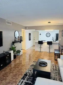 Picture of 7650 W Mcnab Road 304, Tamarac, FL 33321