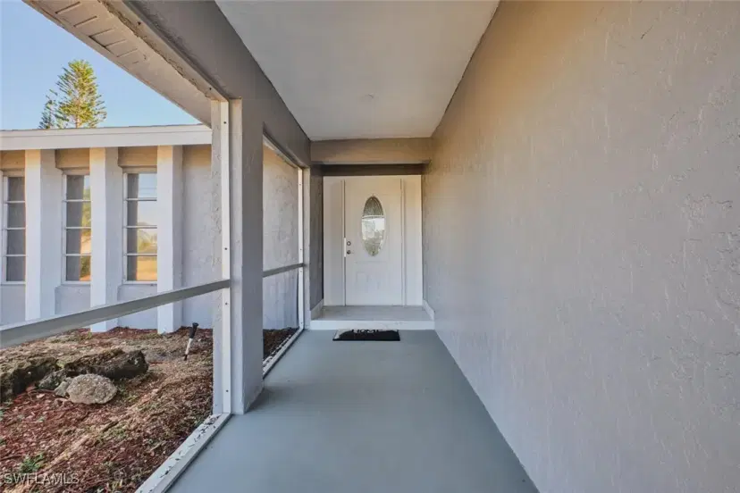 Picture of 233 SE 10Th Ter, Cape Coral FL 33990