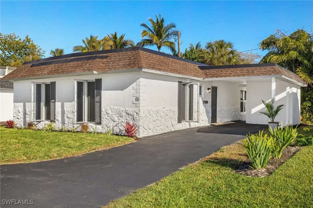 Picture of 13 Knights Bridge Rd A49, Naples, FL 34112