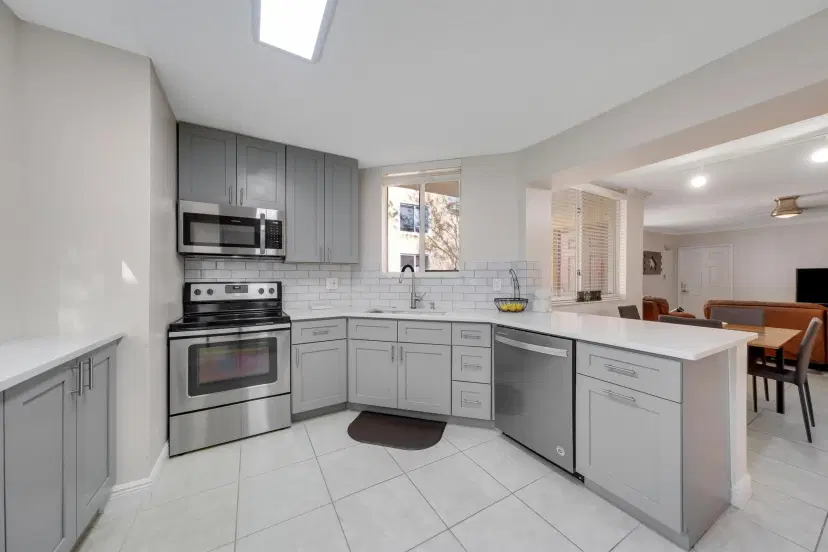 Picture of 500 Scotia Drive 106, Hypoluxo FL 33462