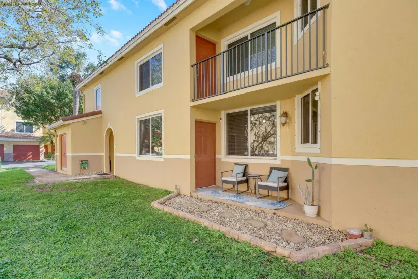 Picture of 500 Scotia Drive 106, Hypoluxo FL 33462