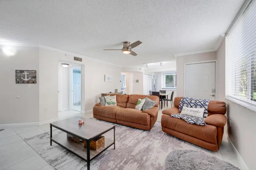 Picture of 500 Scotia Drive 106, Hypoluxo FL 33462