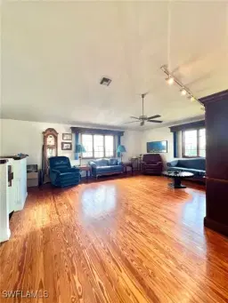 Picture of 103 Tahiti Cir, Naples, FL 34113