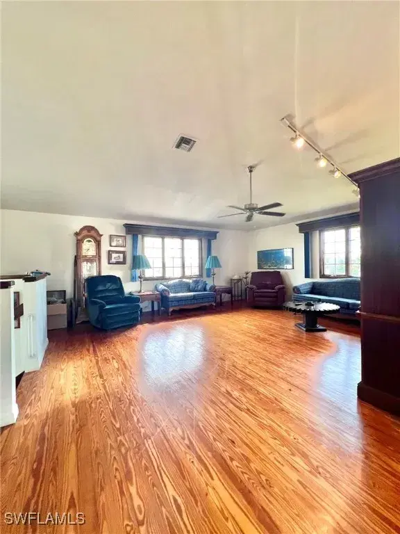 Picture of 103 Tahiti Cir, Naples FL 34113