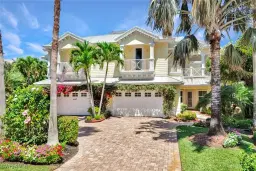 Picture of 699 Fairway Ter, Naples, FL 34103