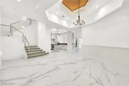 Picture of 699 Fairway Ter, Naples, FL 34103